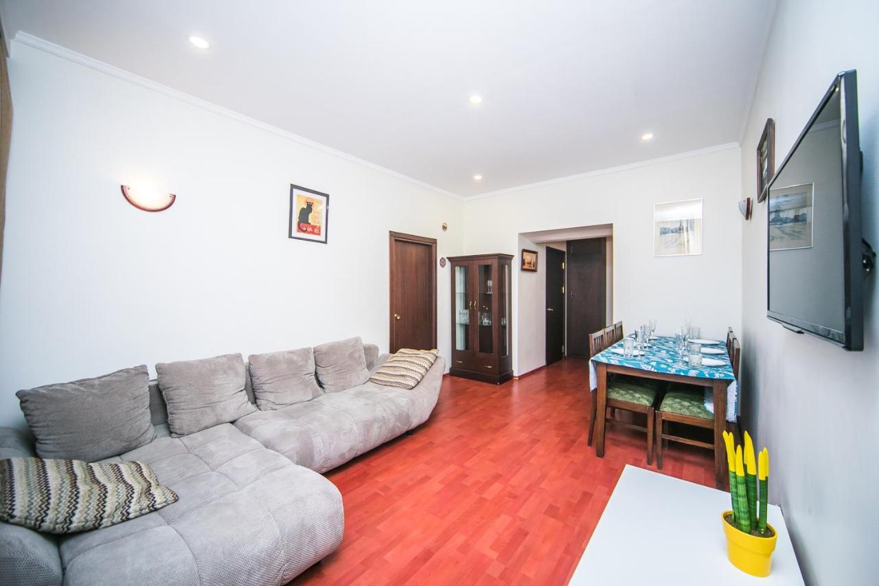 Apartment Ploshchad Pobedy 3 Komnaty Minsk Luaran gambar