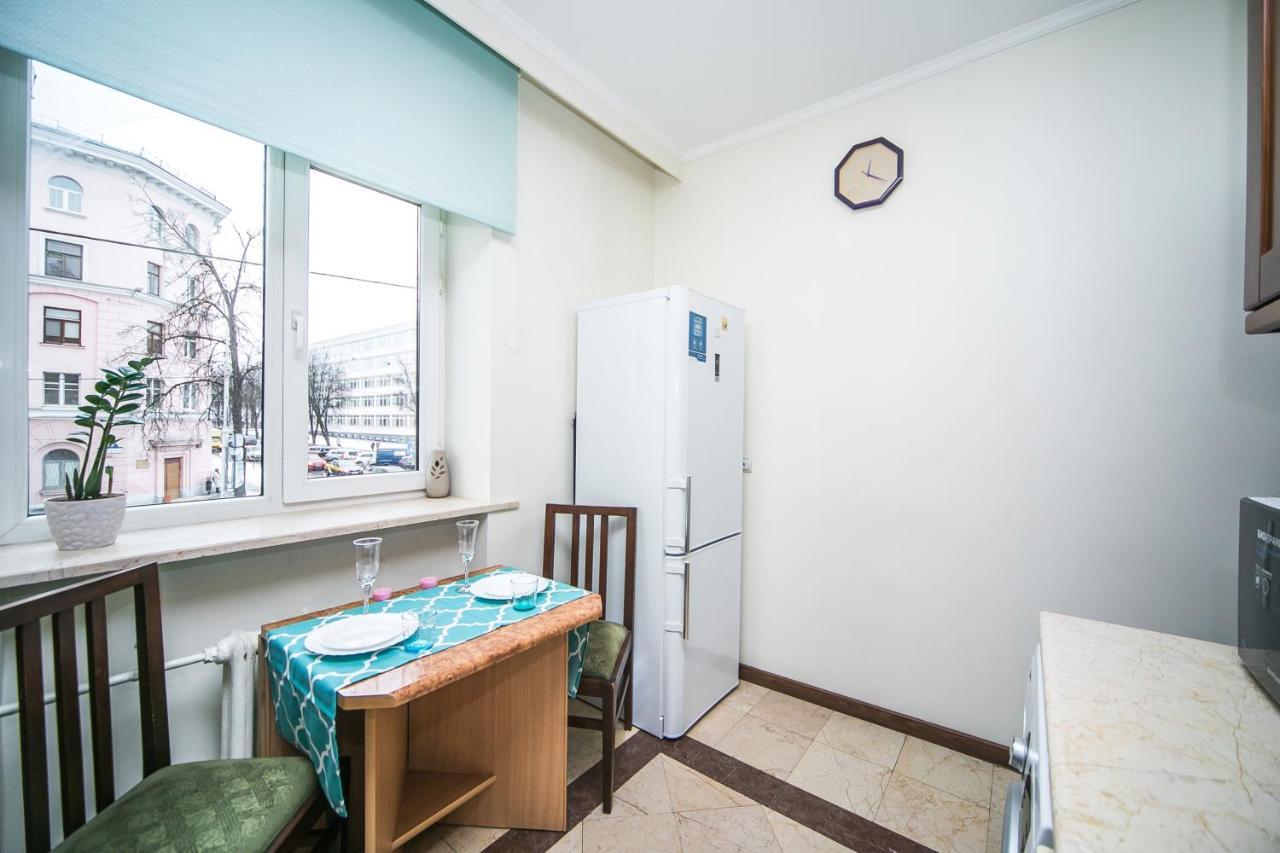 Apartment Ploshchad Pobedy 3 Komnaty Minsk Luaran gambar