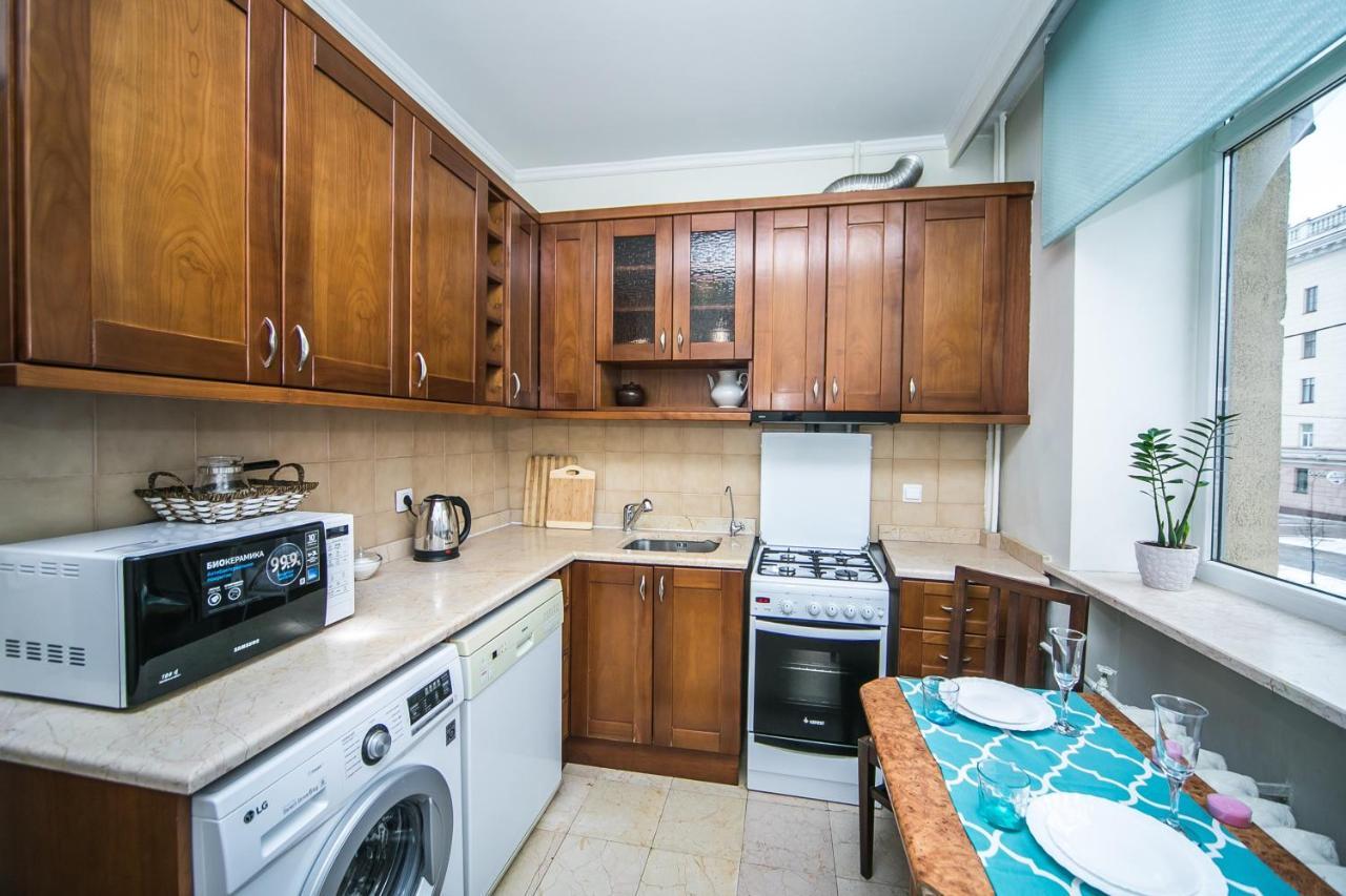 Apartment Ploshchad Pobedy 3 Komnaty Minsk Luaran gambar